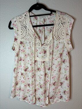 Daniel Rainn Cream Floral Crochet-Trim Camisole